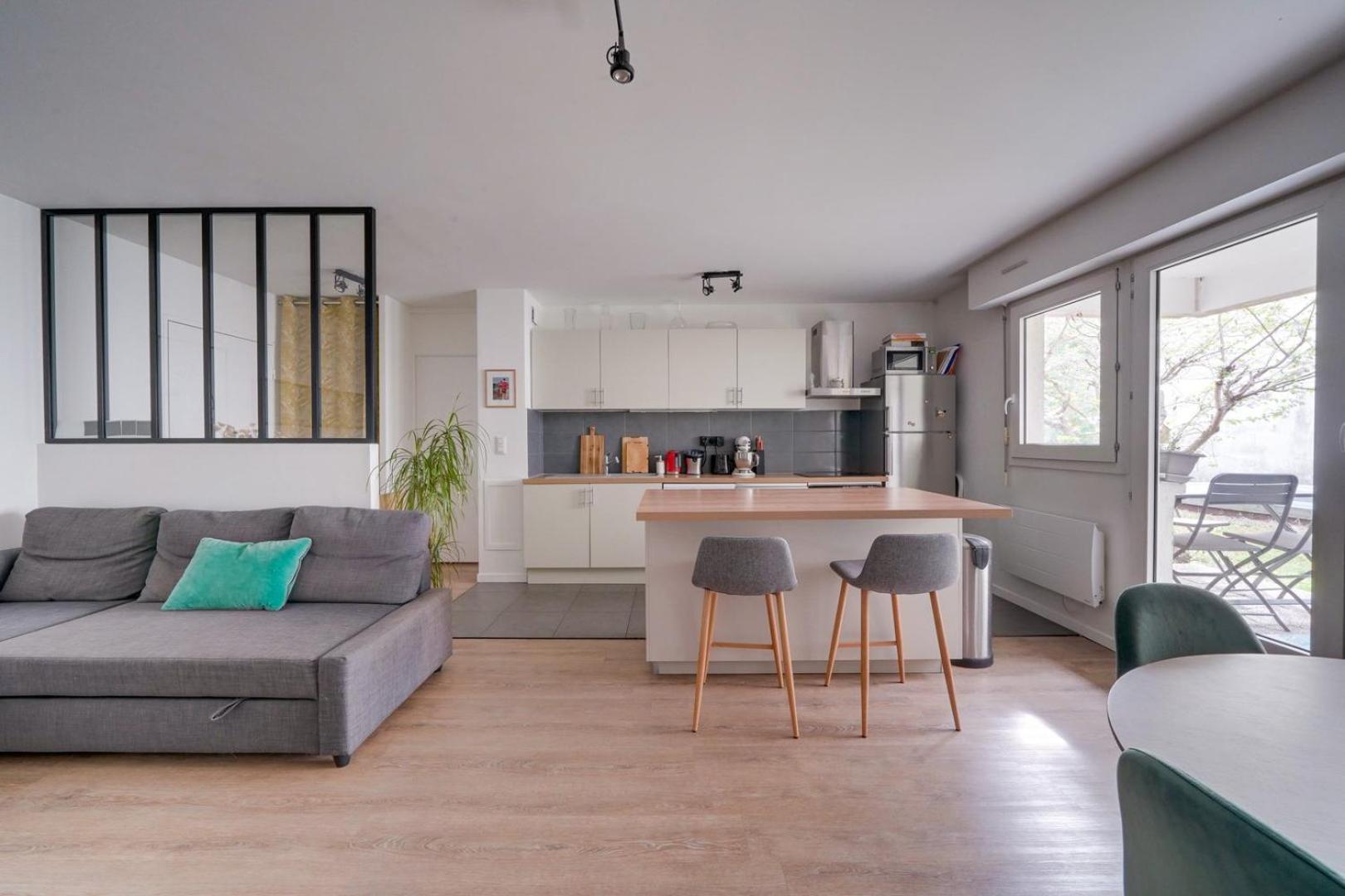 Pleasant Flat In Bordeaux With Terrace And Parking Lägenhet Exteriör bild