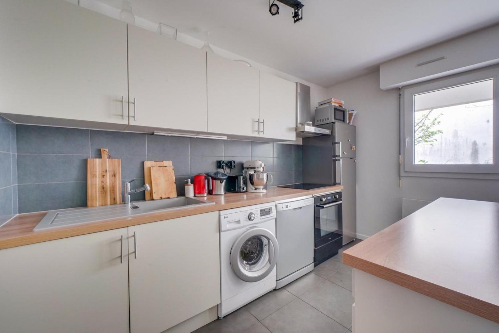 Pleasant Flat In Bordeaux With Terrace And Parking Lägenhet Exteriör bild