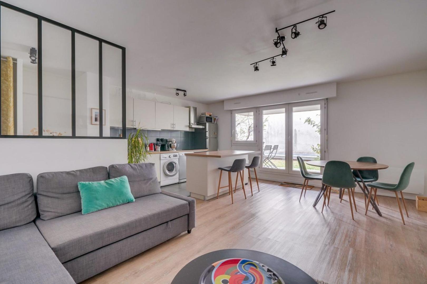 Pleasant Flat In Bordeaux With Terrace And Parking Lägenhet Exteriör bild