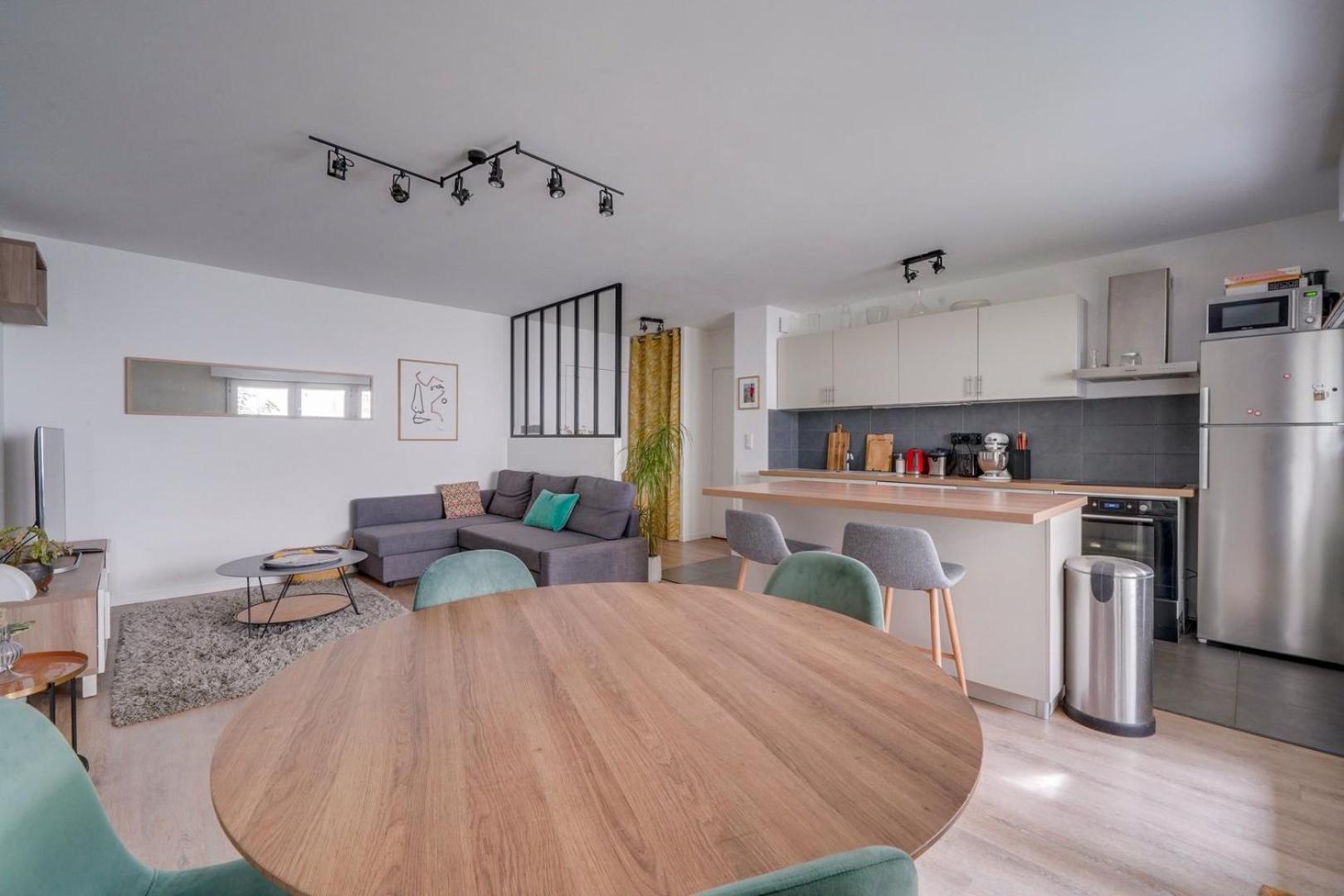 Pleasant Flat In Bordeaux With Terrace And Parking Lägenhet Exteriör bild